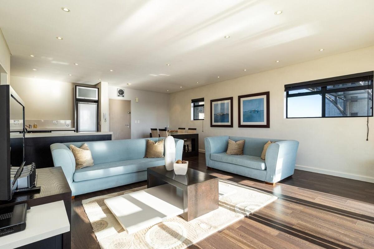 Apartment Skyline Serenity - Knightsbridge Cape Town