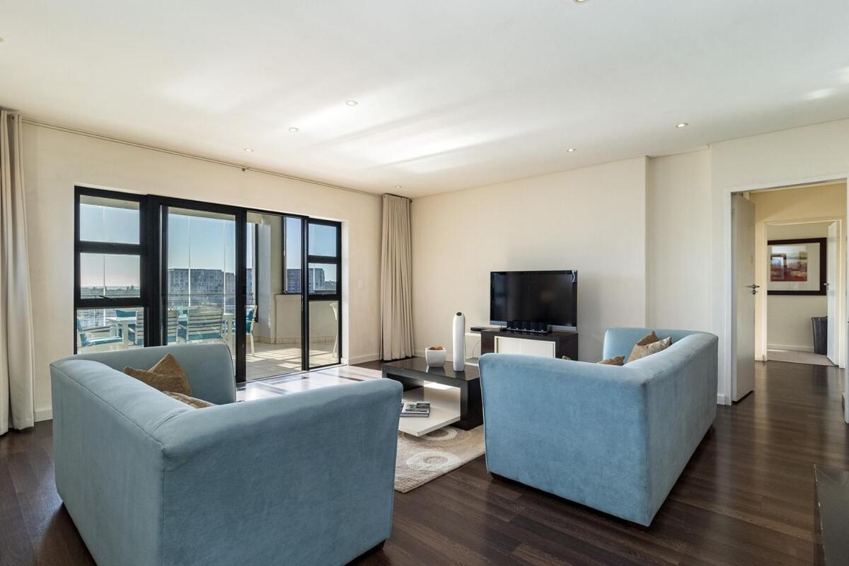 Skyline Serenity - Knightsbridge Apartment Cape Town