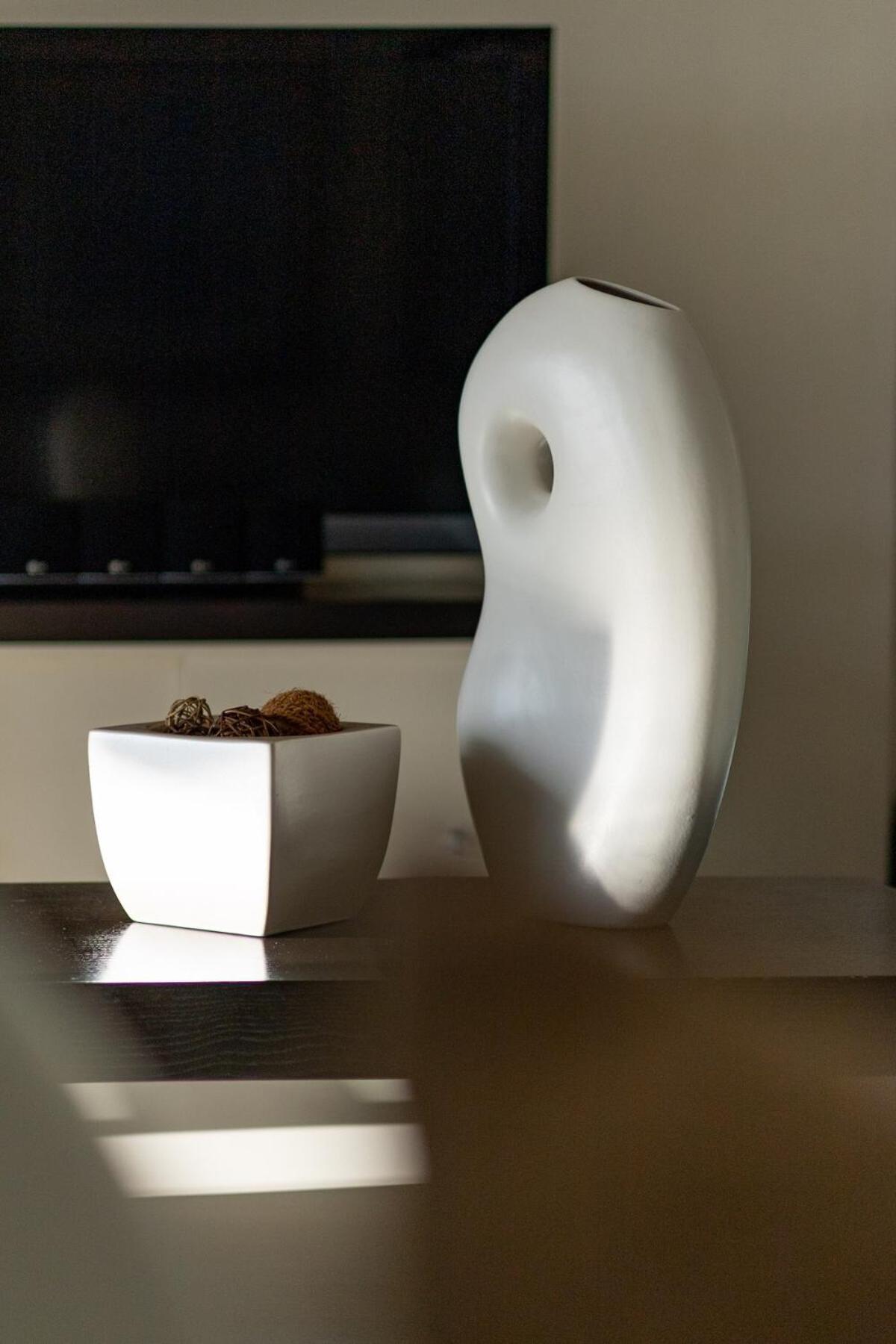 Skyline Serenity - Knightsbridge Apartment